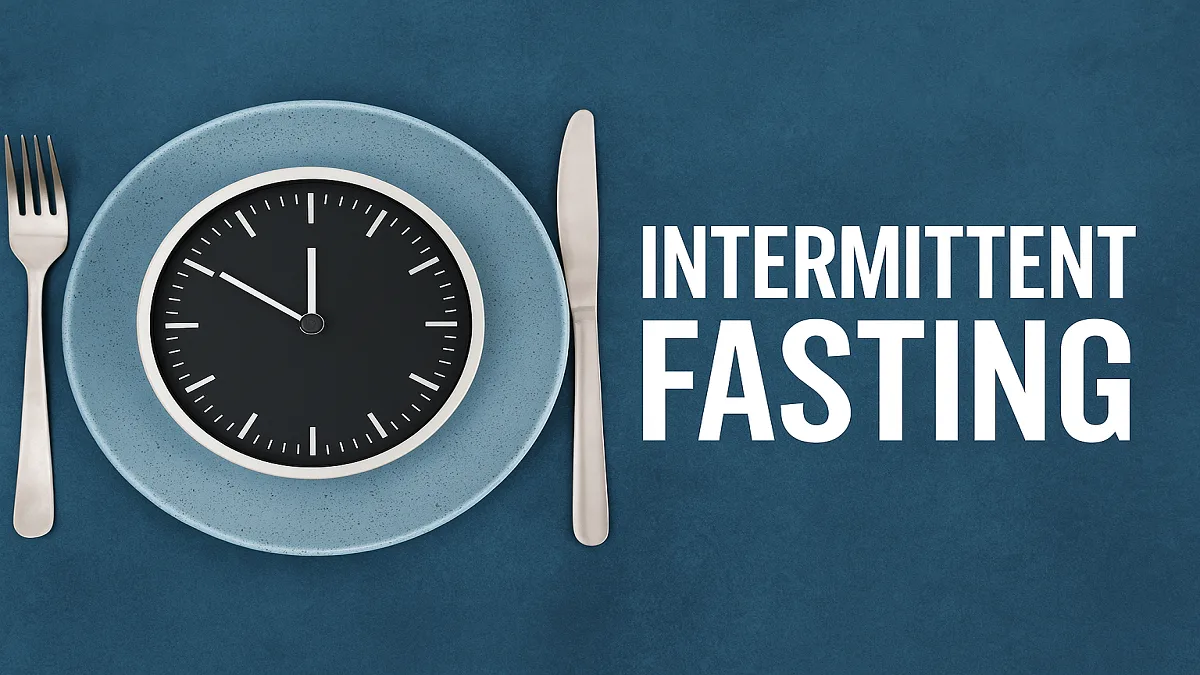 Intermittent fasting concept with a clock on a plate representing meal timing